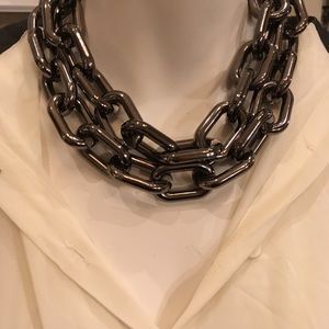 Edgy chain necklace
